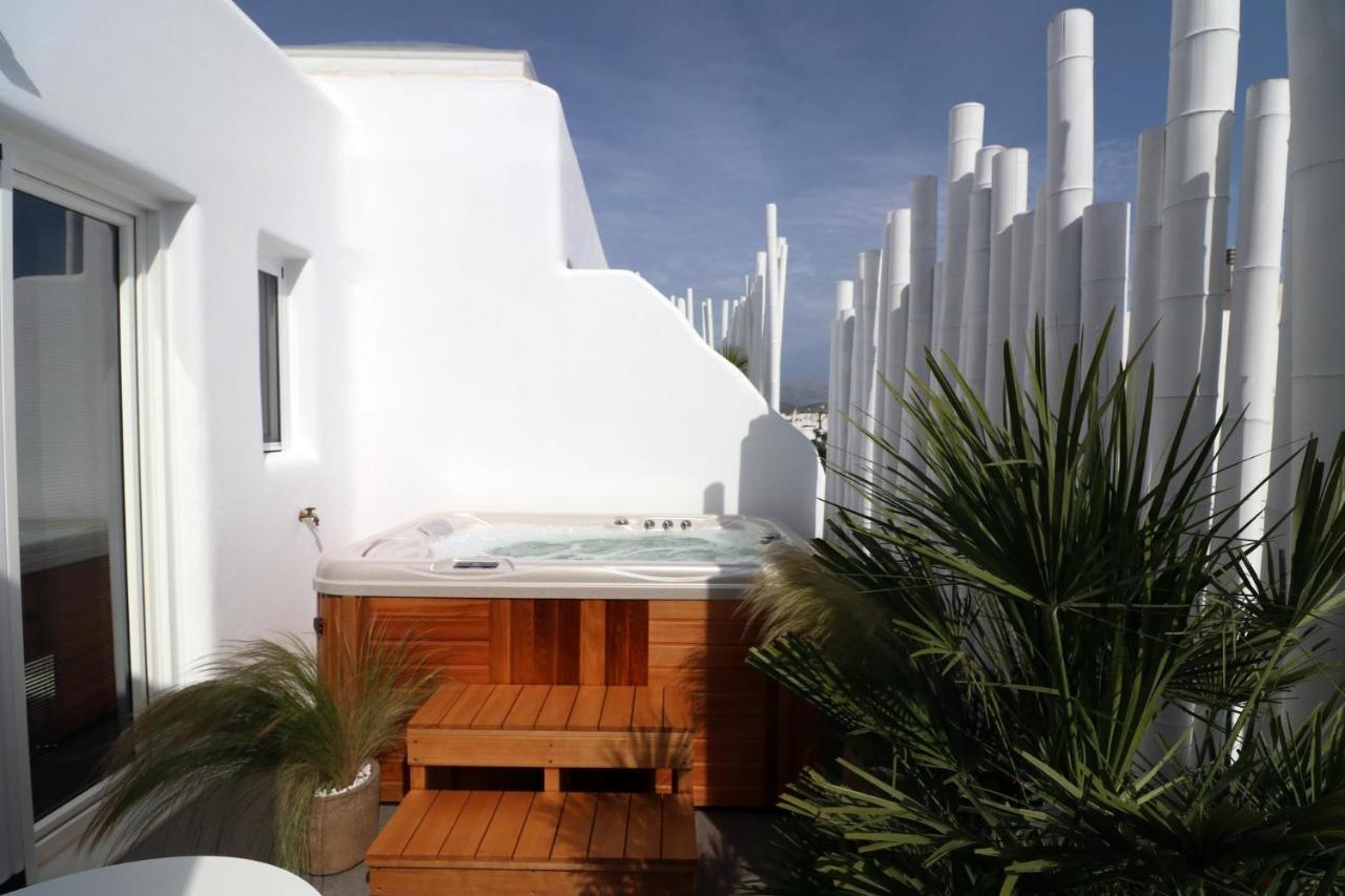 Narcissus Luxury Suites Naxos City Exterior photo